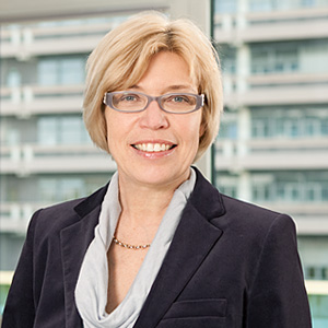 Dr. Birgit Oschmann